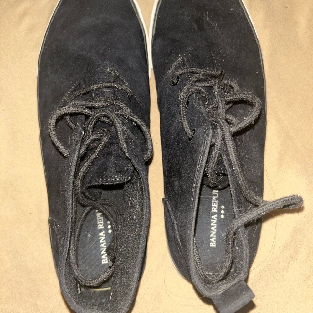 Banana Republic Black Suede Shoes
In excellent condition worn few times